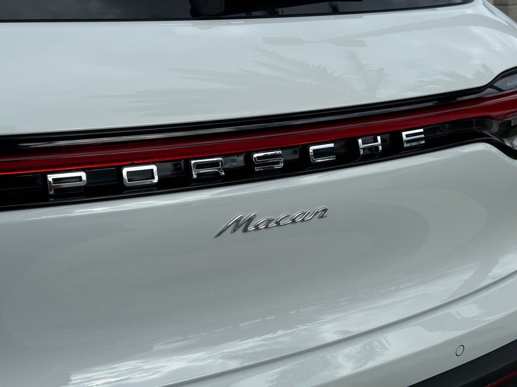 2024 Porsche Macan AWD